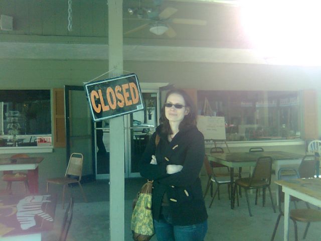 v-always-closed v-always-closed