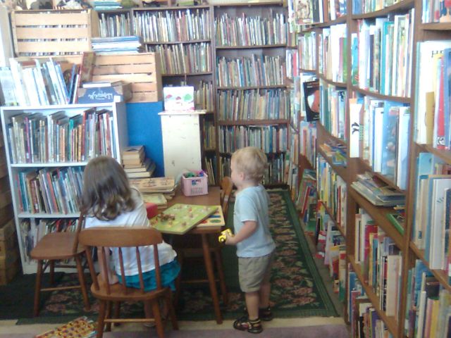 yannys-bookstore1 yannys-bookstore1