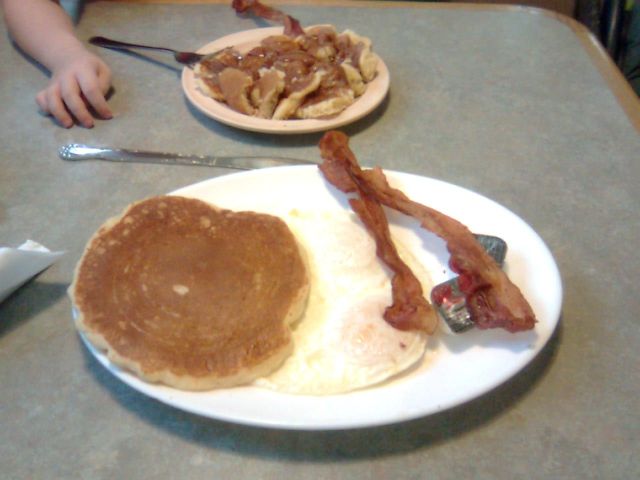 pine-breakfast2