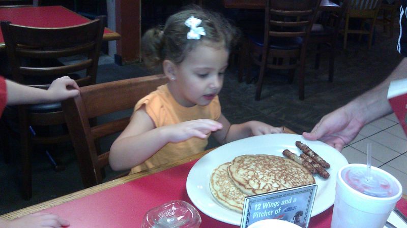 show-16-breakfast2