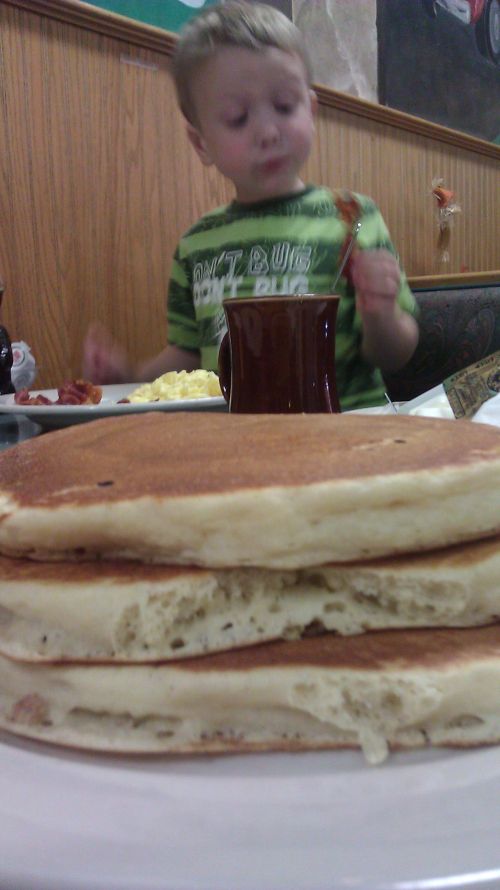 golden-12-pancakes