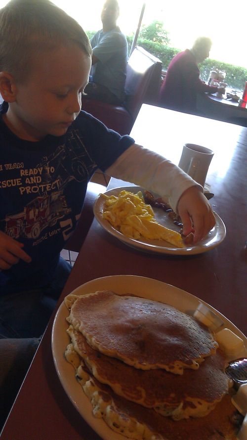 stp-12-breakfast